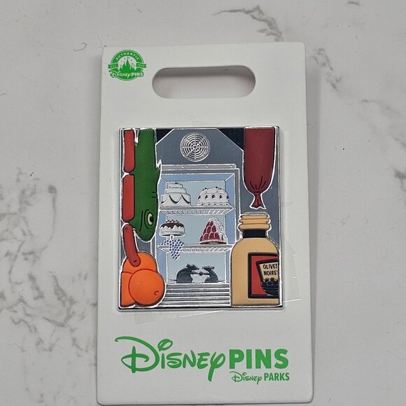 Disney 2023 Remy Ratatouille Adventure Remy Cake Tray Pin - Picture 1 of 2
